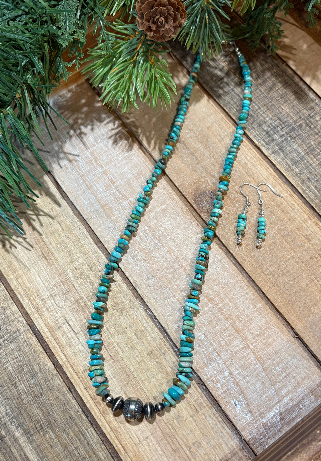 Carico Lake Turquoise Graduated Beaded Necklace